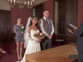 BRIDE4K. randy newlyweds cant resist and get intimate shortly thereafter wedding