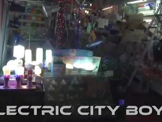 Electric शहर stripling