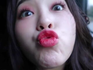 Gahyeon's Ready for a Facial Right Here Guys: Free adult clip c9