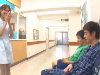 Desaseo asiática enfermera bjing 3 yonkers en la hospital
