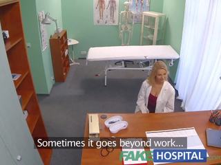 Fakehospital חדש אחות לוקח לְהַכפִּיל קטעי גמירות מן חֶמדָנִי md