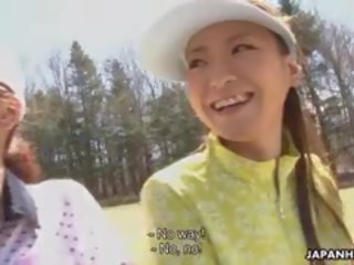 Magnifique golf écolière nana kunimi ensemble jusqu'à une mistake et maintenant elle