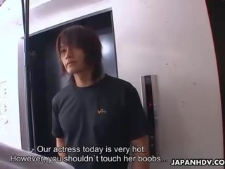 Riesig manhood für ein uniformed japanisch freundin