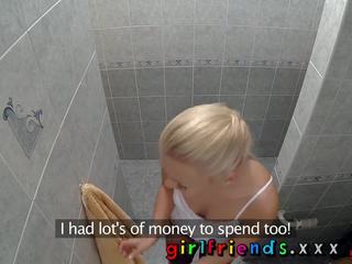Freundinnen zwei rallig tschechisch mädchen haben überlegen dunstig dreckig film im die dusche