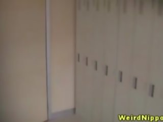 Japanska amatör fönstertittare spion kamera vid den locker rum