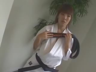 Hitomi tanaka. healer trieda karate.